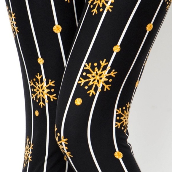 Holiday Black & Gold Snowflakes Leggings - Picture 2 of 4